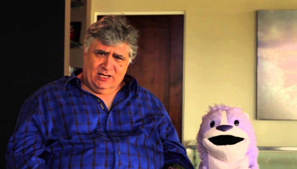 Maurice LaMarche Sings ‘Pinky & The Brain’ Theme