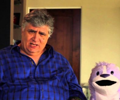 Maurice LaMarche Sings ‘Pinky & The Brain’ Theme